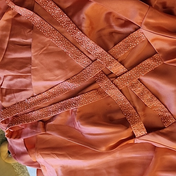 Formal dress by Jump Apparel, size 9/10, Coral. - Picture 4 of 4